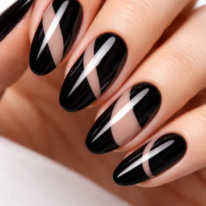 20 Black Oval Nails That Match Any Outfit