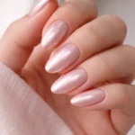 15 Short Glazed Almond Nails That Look Expensive