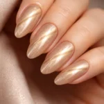 10 Gold Cat Eye Nails With a Magnetic Shimmer
