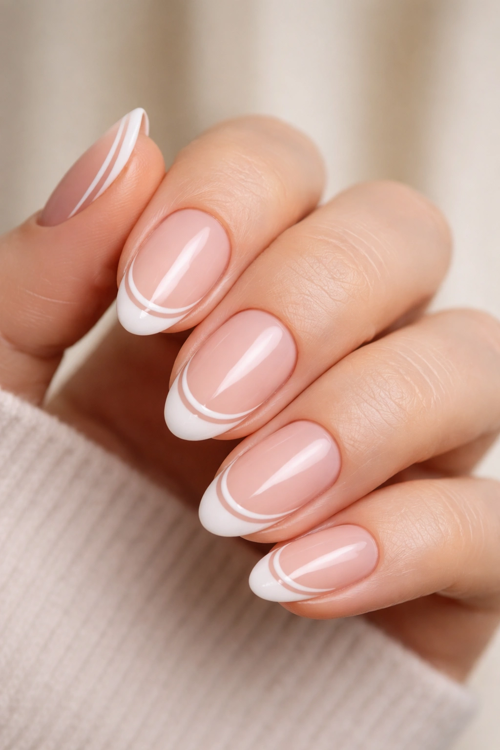 Almond nail with two parallel lines at the tip