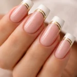 12 French Tip Duck Nails to Try
