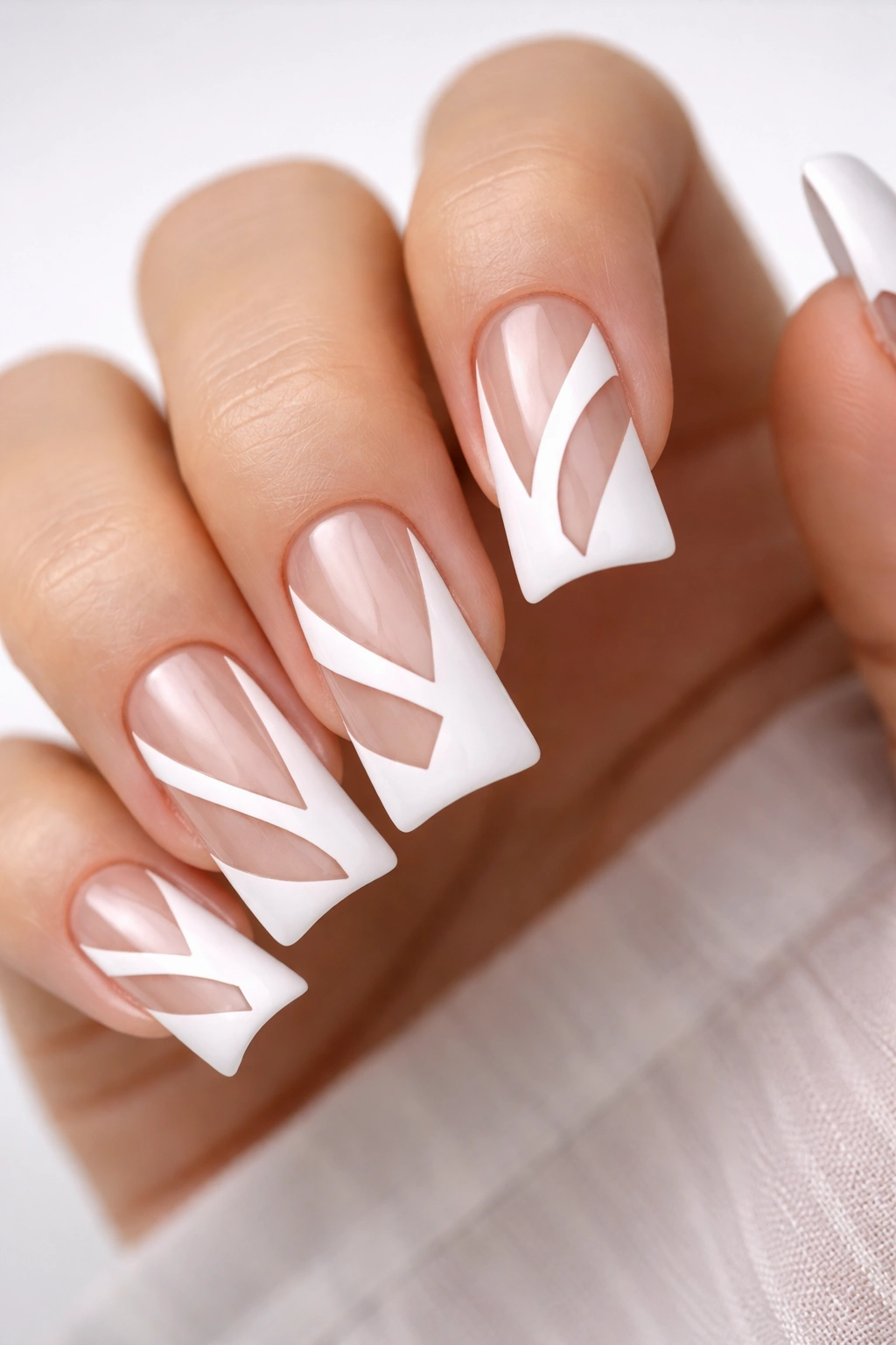 Duck nails white with negative space design