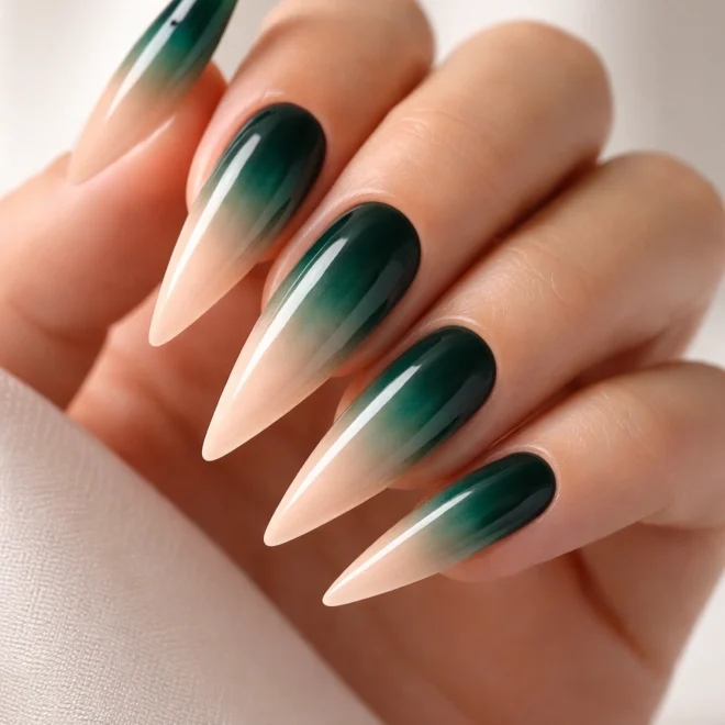18 Dark Green Stiletto Nail Ideas