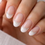 18 Short Rhinestone Almond Nails You Will Want to Copy