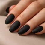 20 Short Black Almond Nails That Look Expensive