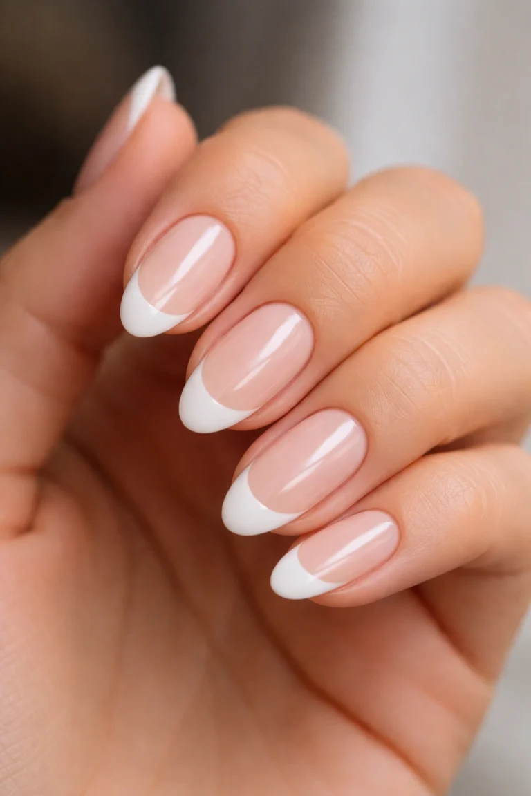 15 Short Pink French Tip Almond Nails Anyone Can Do