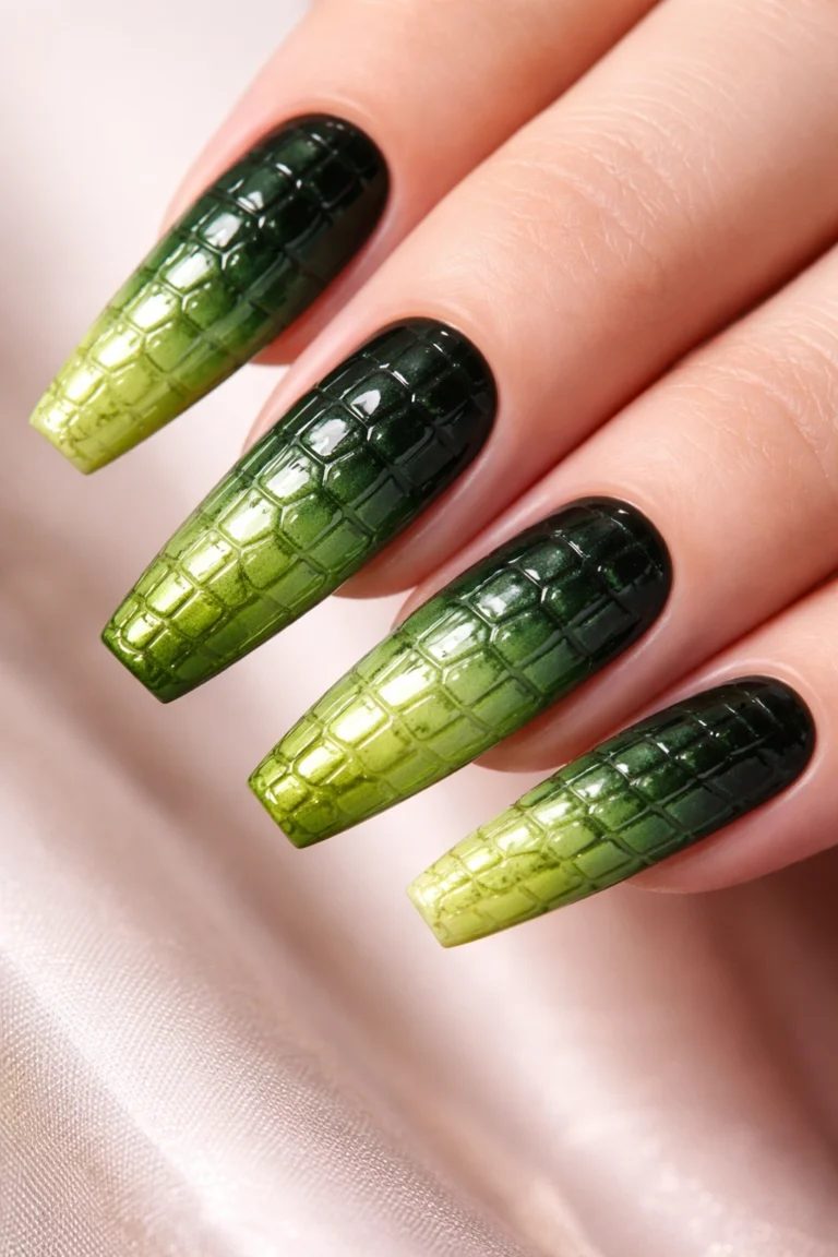 10 Crocodile Texture Nails for a Daring Look