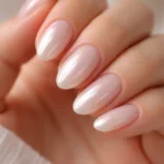 15 Short Milky White Almond Nails That Glow