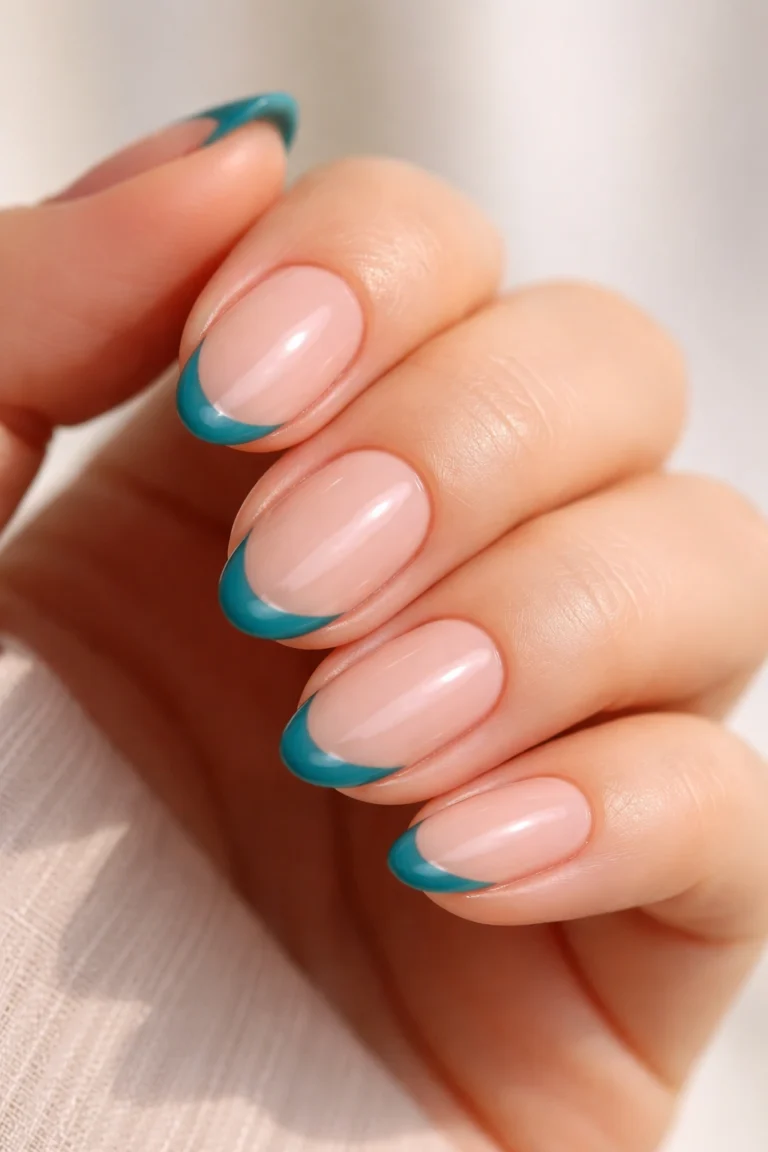 15 Short Teal Almond Nails That Pop