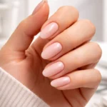 15 Short Almond Nails for an Effortless Shape