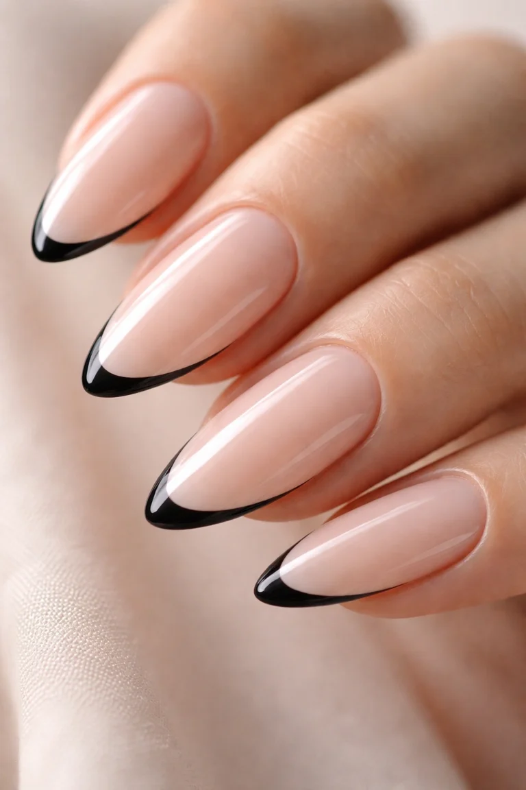 25 French Tip Almond Nail Ideas