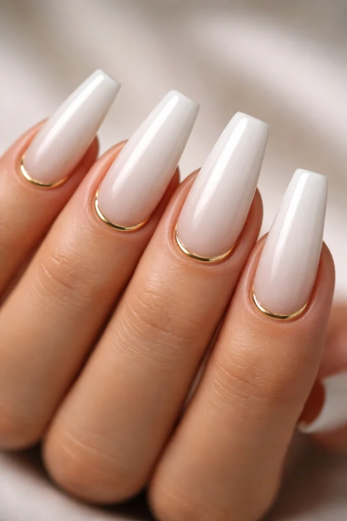 15 White and Gold Coffin Nails That Stay White