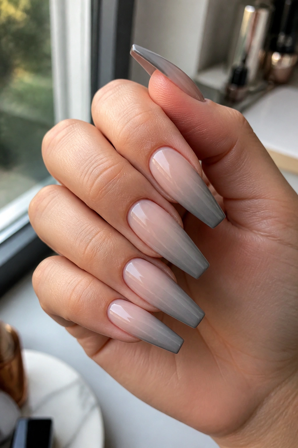 Greige gradient coffin nails from nude to grey